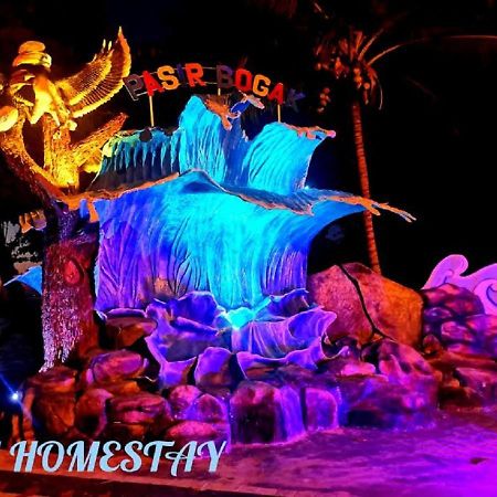 Em Homestay Pekan Pangkor Bagian luar foto