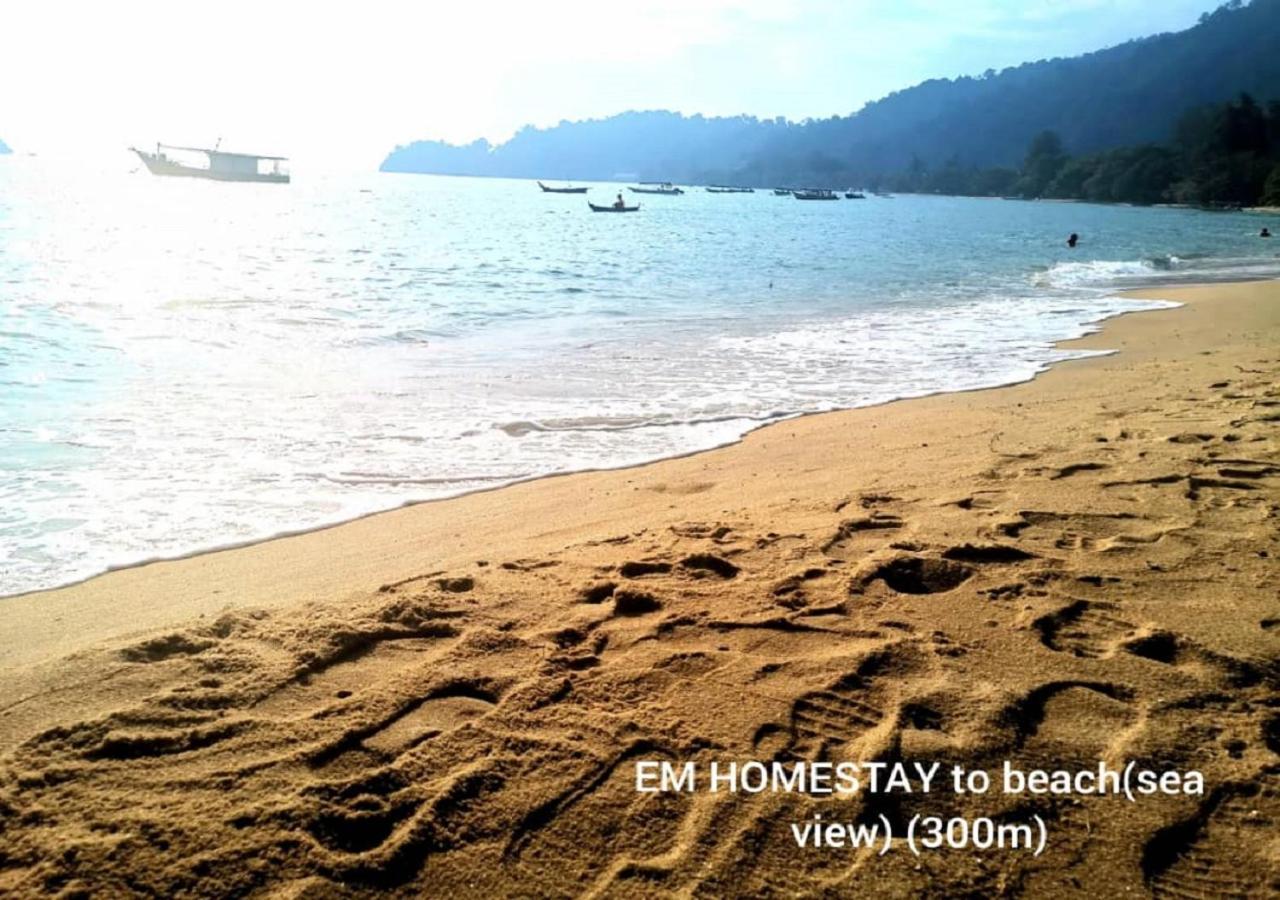 Em Homestay Pekan Pangkor Bagian luar foto
